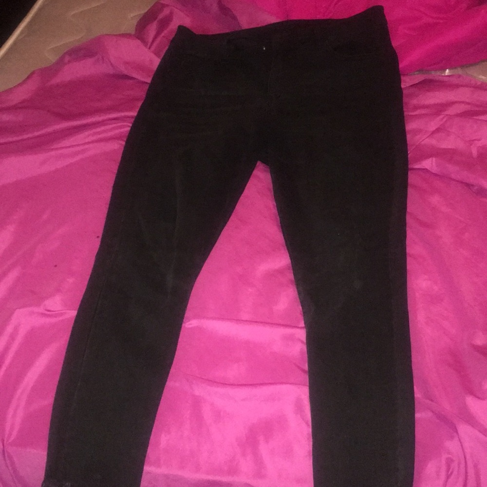BLACK JEANS